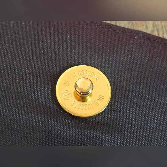 Lovely Vintage Black Patent Clutch Purse - Picture 6 of 7